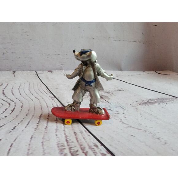 Hudson Pewter Hawaiian Puppy Hound Dog Skateboard Diorama Miniature Art Figurine - Picture 2 of 7